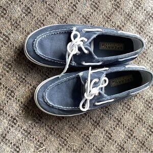 Sperry navy blue shoes